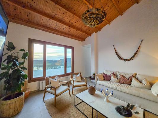 Elegant 4BR Villa w/ Pool & Cíes Views in Cangas