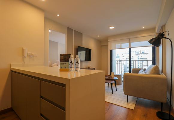 Sensational 2BR in Miraflores w/ Balcony