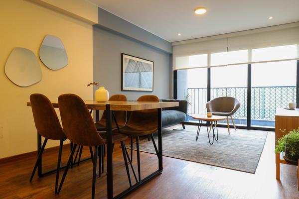 Spotless 2BR with Balcony in Miraflores