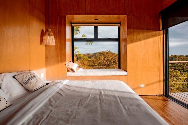 Bright 2BR w/ Pool & Ocean Views near Playa Venao