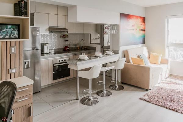 Charming 1BR w/ Pool & View Paseo de la República