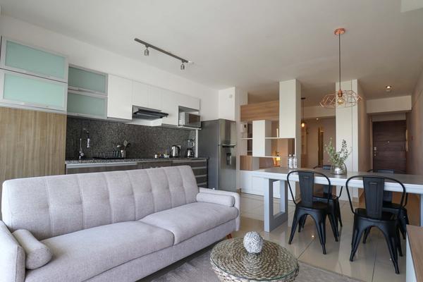 Beautiful 1BR with Balcony in Miraflores