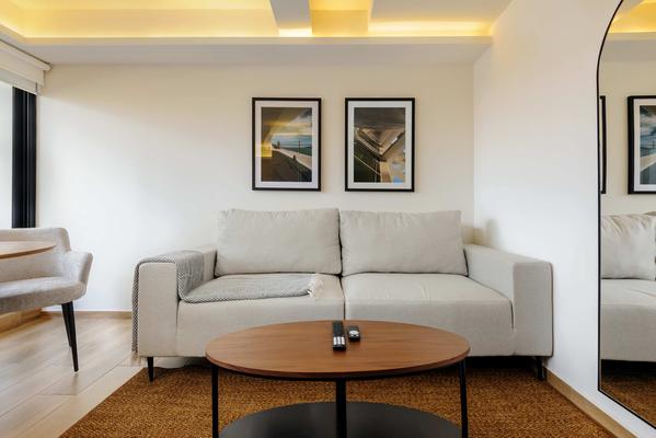 Enchanting Loft w/ Exclusive Balcony in Colima