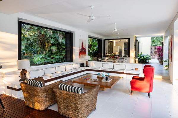 Splendid 5BR Villa at Mesa de Yeguas