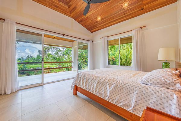Luxury 3BR Rainforest Villa w/ Oceanview Pool