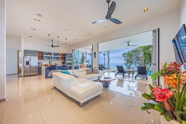 Luxury 3BR Rainforest Villa w/ Oceanview Pool