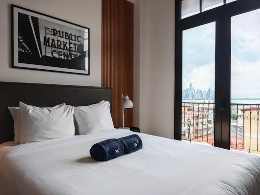 High-end 1BR with Balcony in Casco Viejo