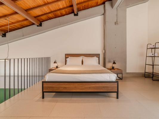 Contemporary Duplex w/ AC in Laureles