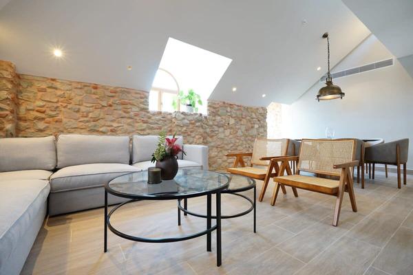 Sensational 2BR in Casco Viejo