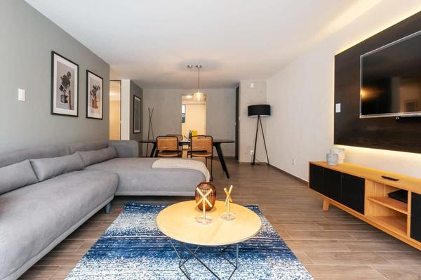 Vibrant  2BR in Parque España
