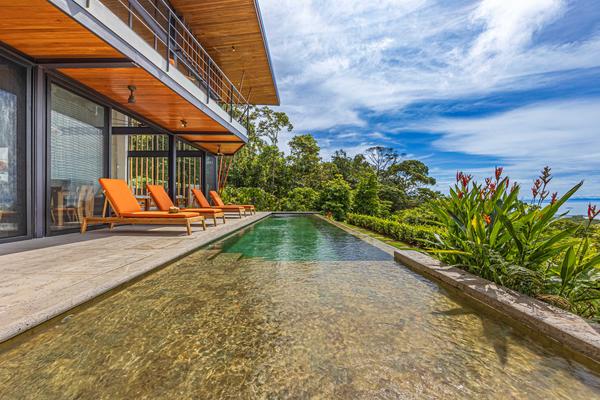 Secluded 4BR Villa w/ Panoramic Ocean Views & Guest House