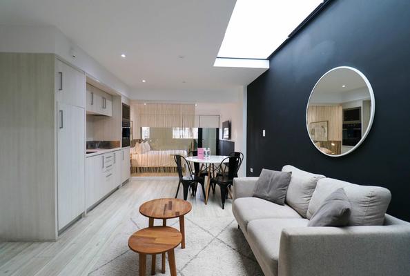 Artistic 2BR with Balcony in Barranco