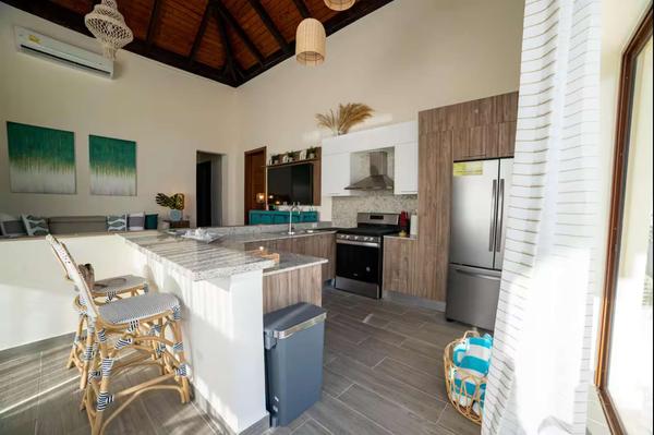 Amazing 3BR House w/ Pool & Garden Views