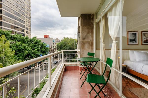 Captivating 2BR with Balcony  in Roma Norte