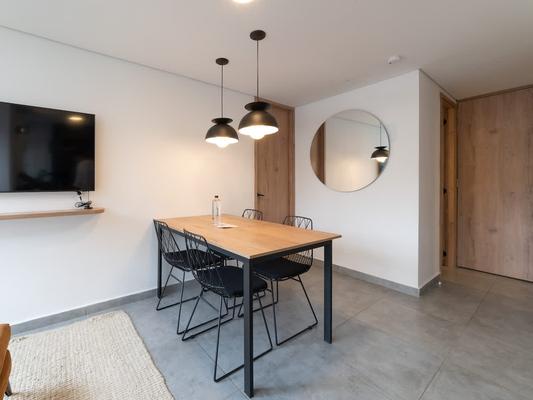 Laureles 2BR w/ City Views